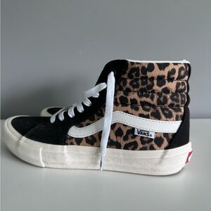 VANS High Top Skateboarding Sneaker Size 9